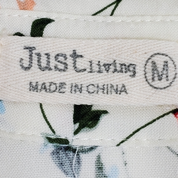 Just Living floral button front tank top size medium - Picture 2 of 10